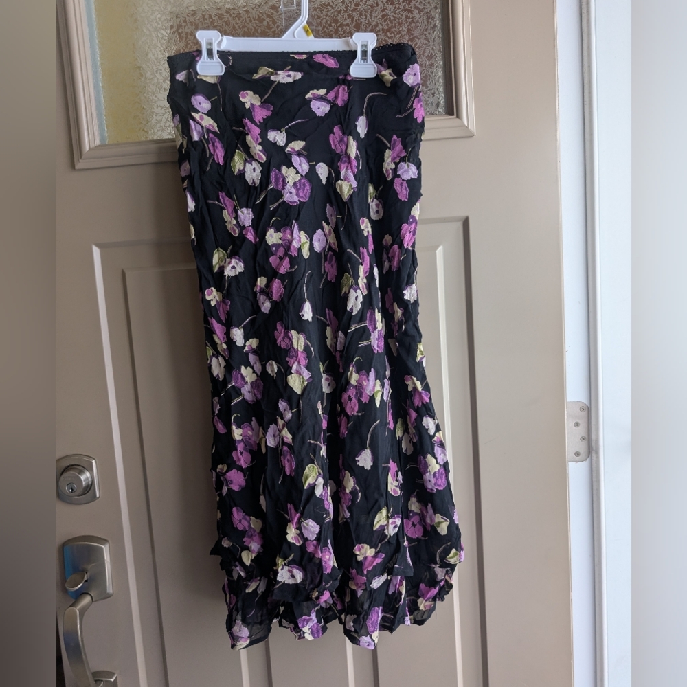 🩶3/$20 5/$30 7/$40🩶Womens Sz 8P Skirt